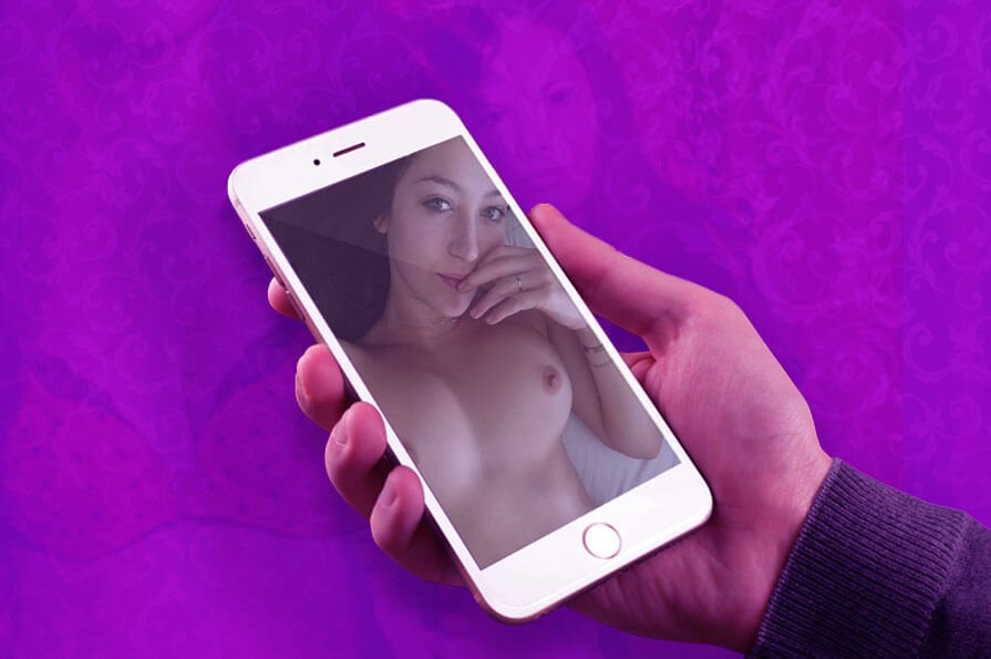 Sex chat in smartphone
